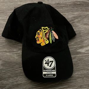 XL fitted nwt blackhawks hat